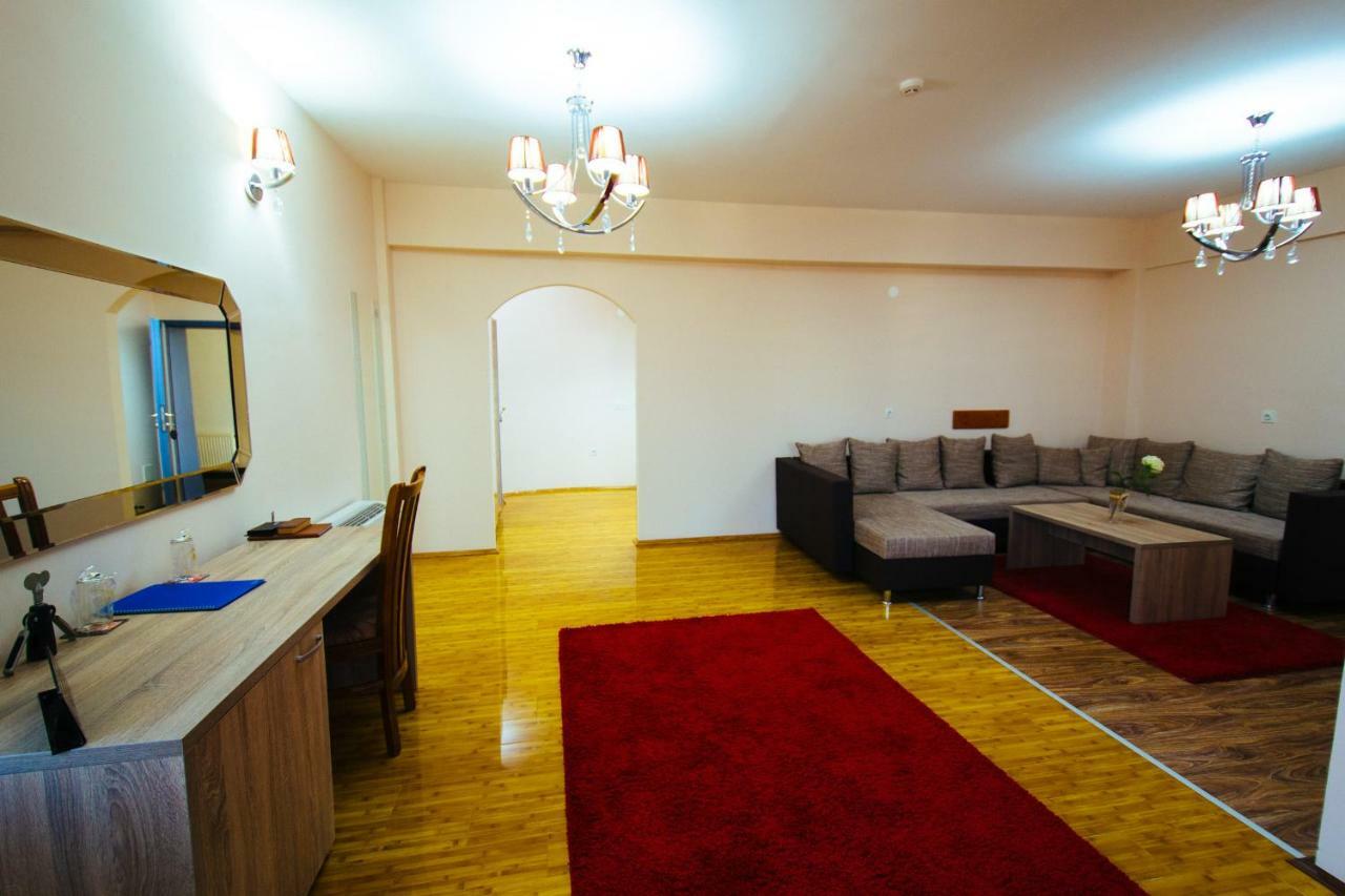 Hotel Kristal Palas Prilep Eksteriør bilde